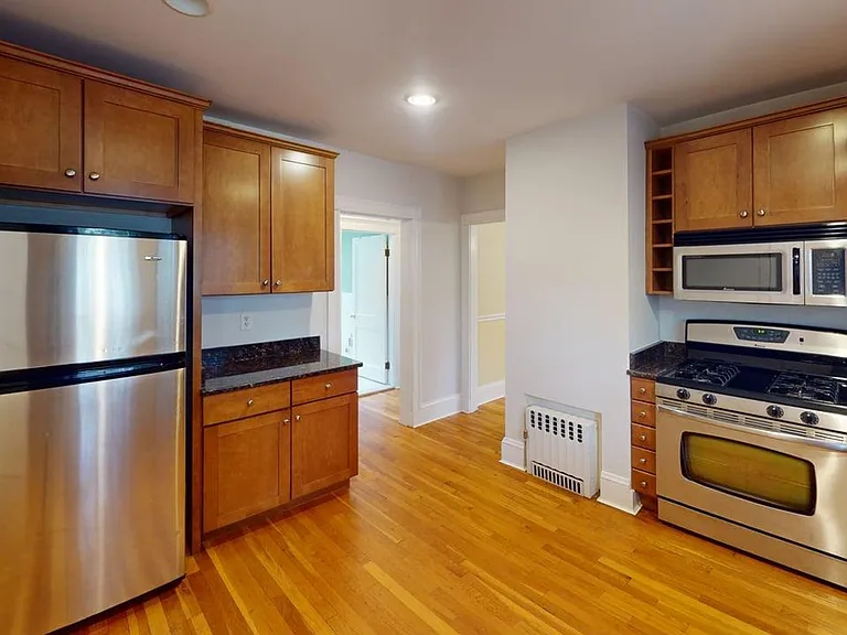 189 Wordsworth St — Photo 2