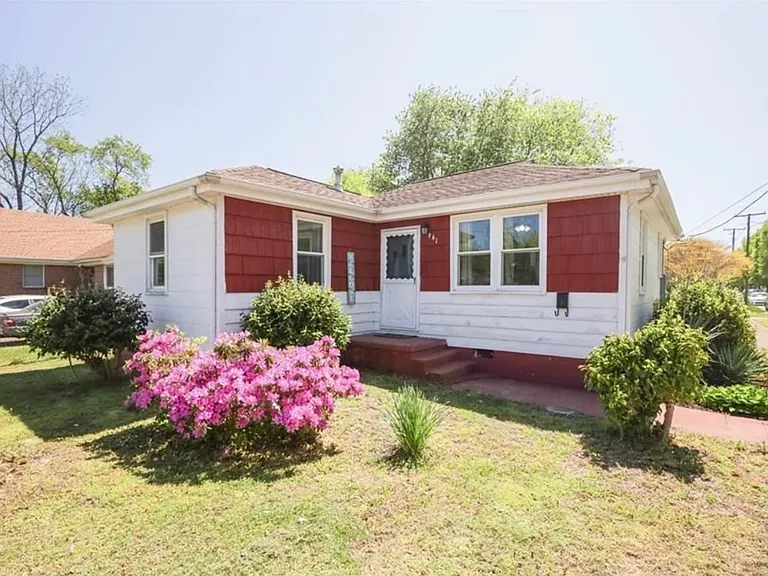 941 Widgeon Rd — Photo 1