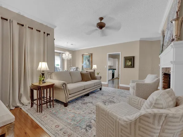 1953 Waterford Pl, Birmingham, AL 35244