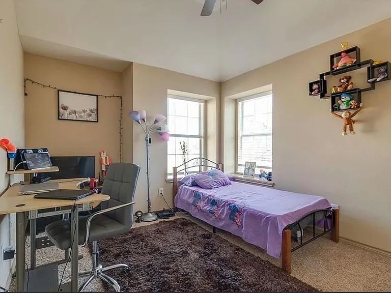 3900 Fernando Dr #3900 — Photo 9