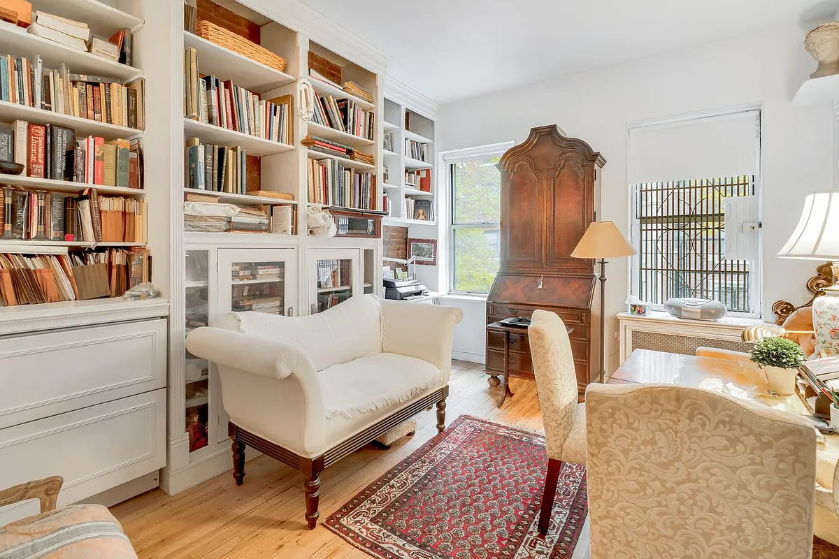 152 East 83rd St Unit 3D  