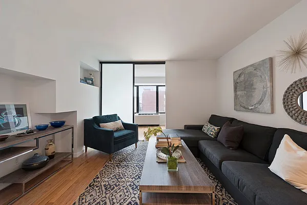 Sold by Nest Seekers International | media 3