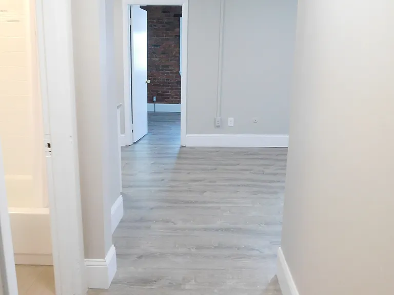 50 Park Vale Ave — Photo 55