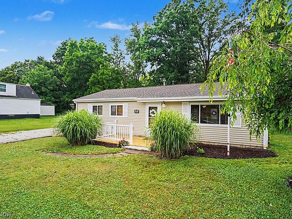 4th image of 3848 Hile Rd