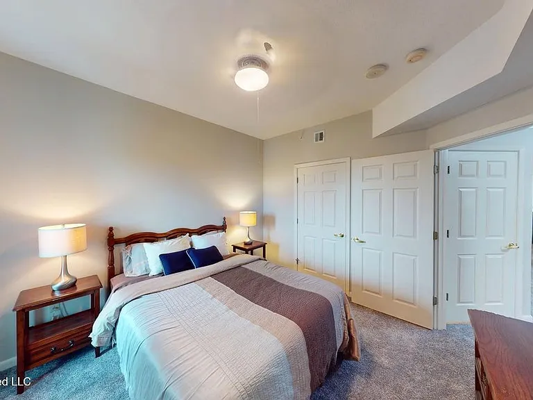 2230 Beach Dr #706 — Photo 19