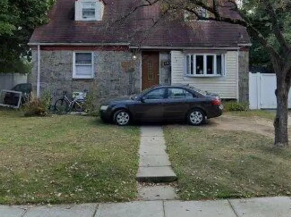 123 Smith Street, Roosevelt, NY 11575