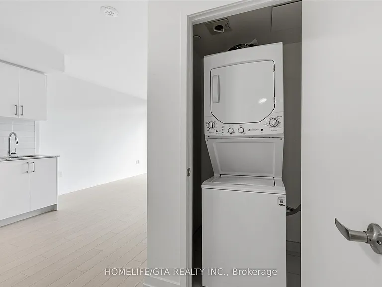4010 Eglinton Ave W #610 — Photo 31