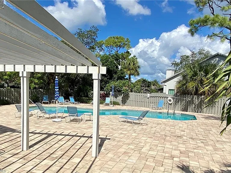 823 Meadowland Dr #D — Photo 18