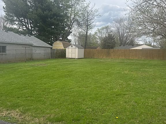 3rd image of 6315 Red Spruce Dr