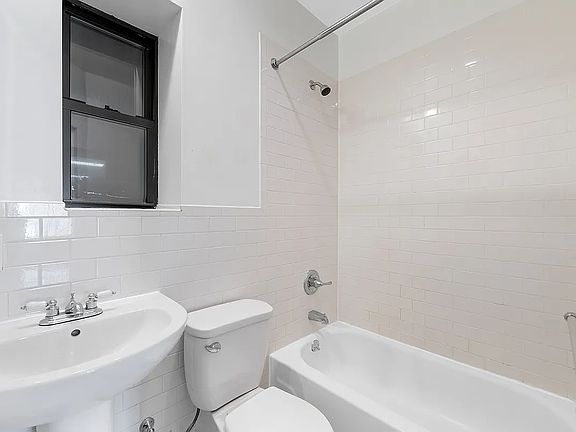 5th image of 316 W 14th St APT 16
