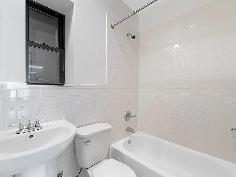 316 W 14th St #16 — Photo 5