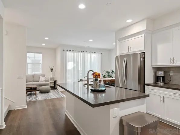 317 Waverunner Ct, Santee, CA 92071