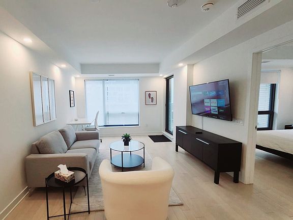 4th image of 340 Queen St #1009