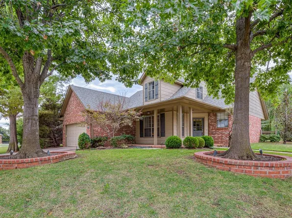 748 Dunes Cir, Edmond, OK 73003