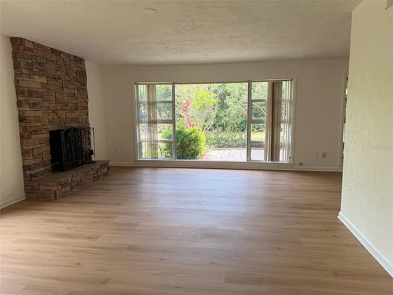 2588 Colorado St — Photo 5
