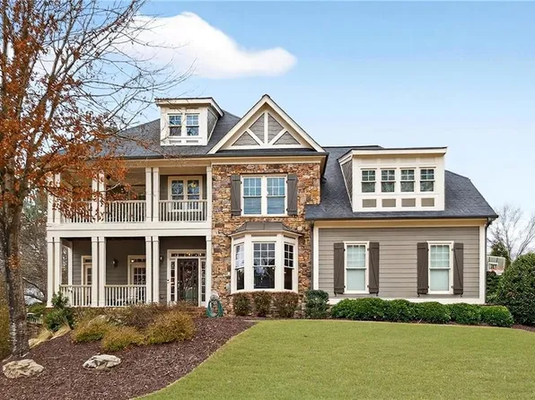 5878 Deer Crossing Dr, Sugar Hill, GA 30518