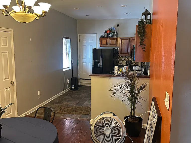 206 N Gilmor St — Photo 12