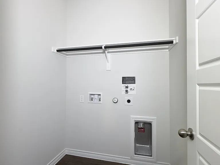 108 Rosings Pl — Photo 1
