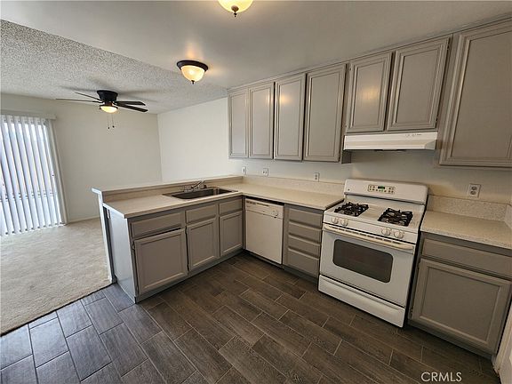 3rd image of 10495 Adobe Ct