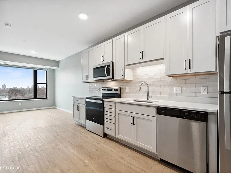 Lago Apartments — Photo 157