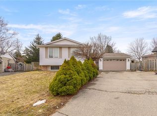 14 Thistledown Dr, Brantford, ON N3R 6R9
