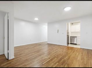 112 W 73rd St APT 8W, New York, NY 10023