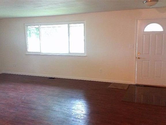 4th image of 909 Macmillan Dr