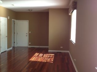 1470 Doolittle Ln, Grayslake, IL