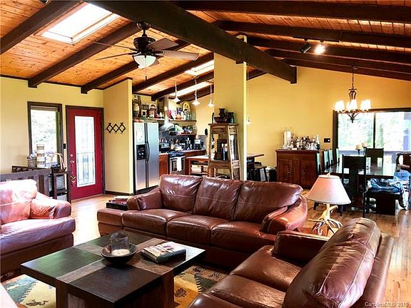 5th image of 3179 El Miner Dr