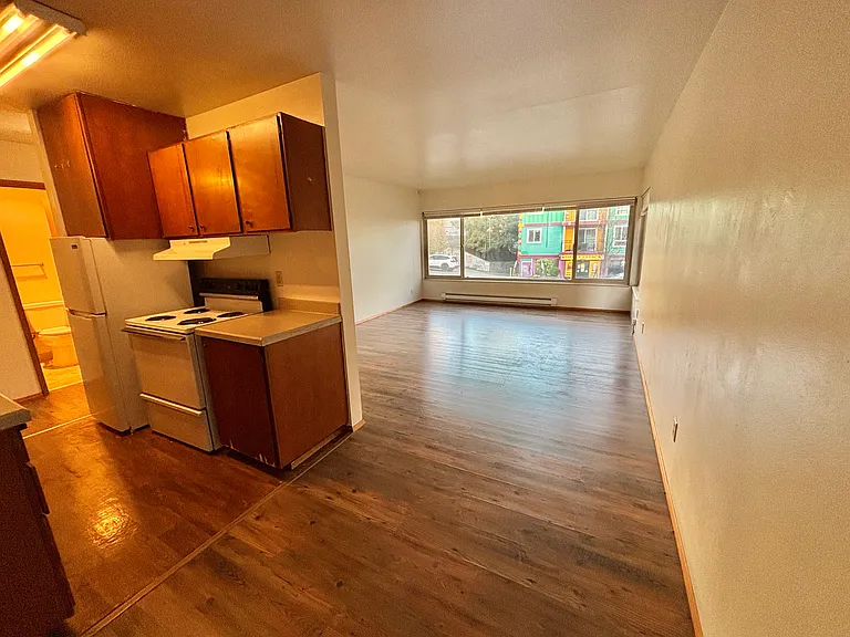 Tyee Apartments — Photo 24