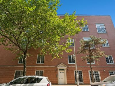 2855 N Mildred Ave APT 2S, Chicago, IL, 60657