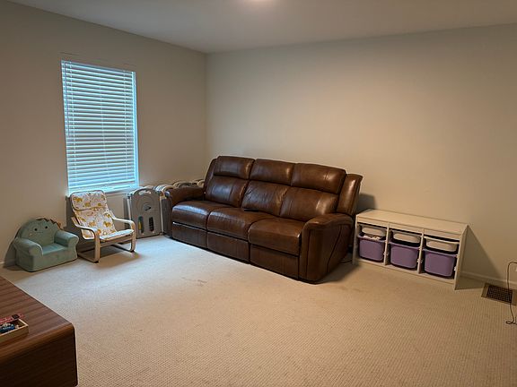 5th image of 1385 Siltstone St