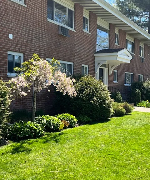 Wildwood Gdns — Photo 1