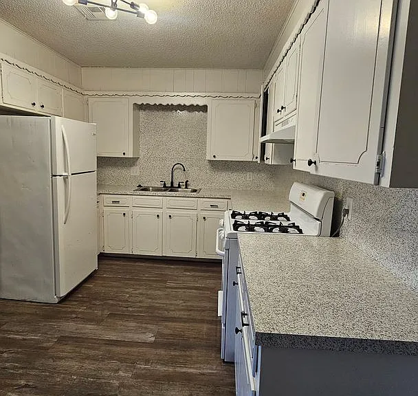 Broadway Apartments in Rose District — Photo 12