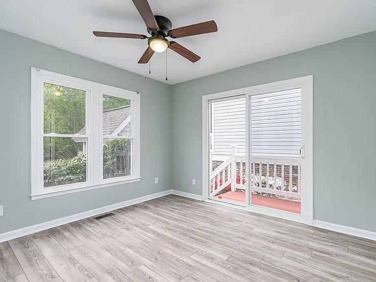 105 River Bluff Ct — Photo 13