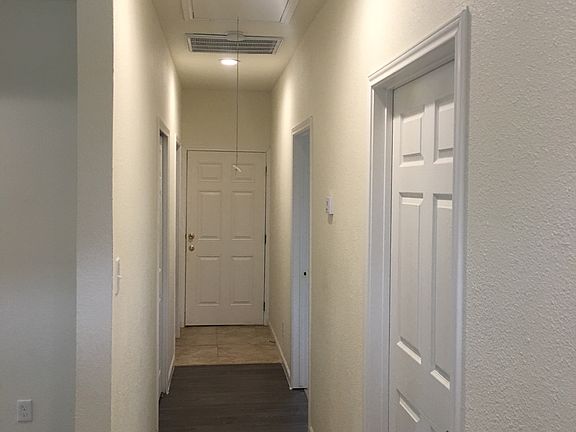 3rd image of 4826 Bartlett Ave