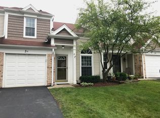 3 Chaucer Ln APT A, Streamwood, IL 60107