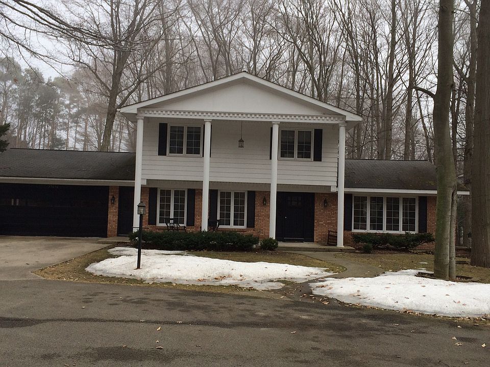 1st image of 13050 Lakeshore Dr