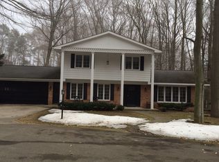 13050 Lakeshore Dr, Grand Haven, MI 49417