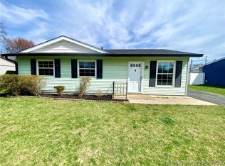 1104 Birchwood Dr, Jeffersonville, IN 47130