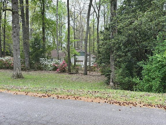 2nd image of 311 Woodfield Cir