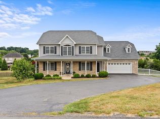 24 Hamshire Way, Fishersville, VA 22939