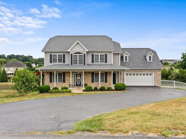 24 Hamshire Way, Fishersville, VA 22939