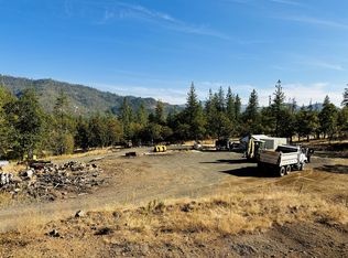 553 Hudspeth Ln, Shady Cove, OR