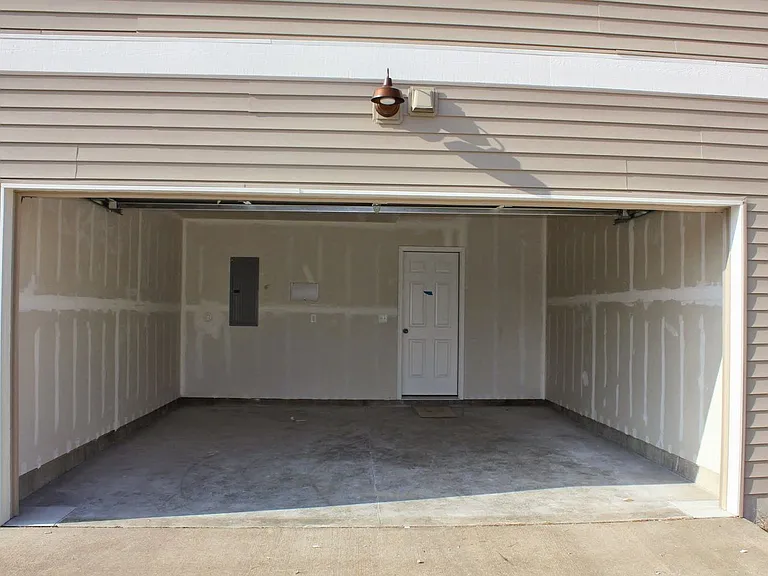 302 Starwood Dr — Photo 20