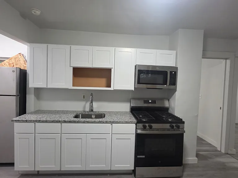 238 Newhall St — Photo 5