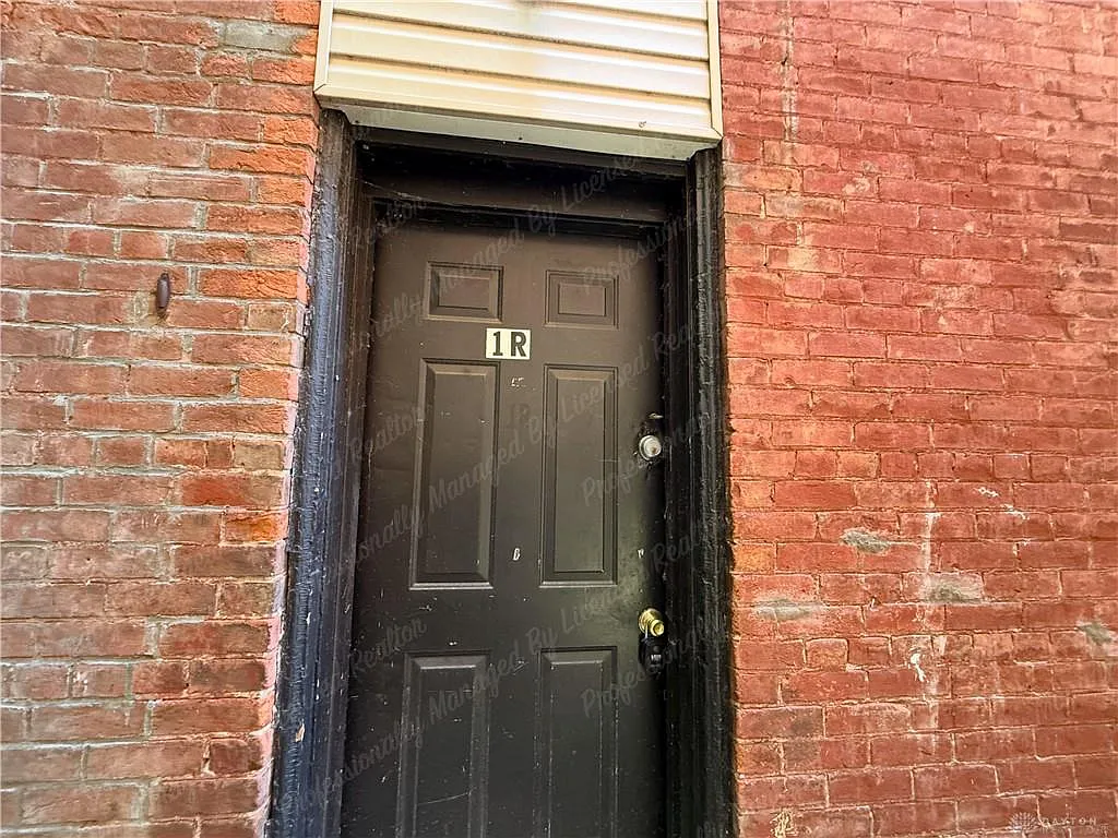 1 bed, 1.0 bath, $700 — Photo 3