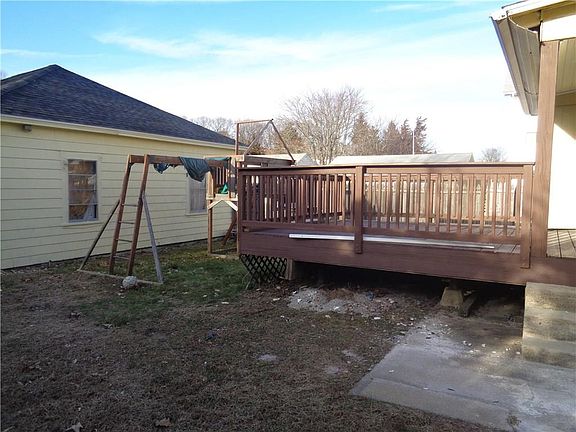 4th image of 153 2nd St
