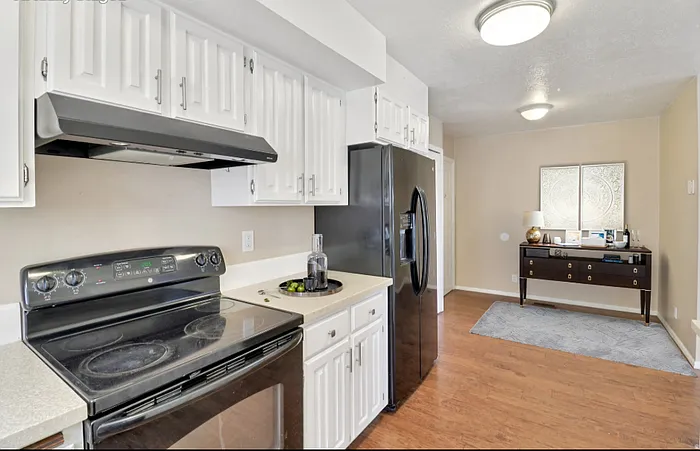 5 bed, 3.0 bath, 2764 sqft, $2,500 — Photo 2
