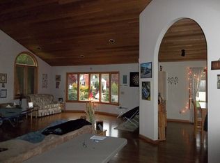 15 Evergreen Rd, Sandy Hook, CT 06482